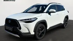 Platinumweiß perleffekt Gebraucht 2022 Toyota Corolla Cross Team SUV | 31.870 € (Fairer Preis)