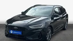 Schwarz Gebraucht 2024 Ford Focus ST-Line Kombi | 26.828 € (Fairer Preis)