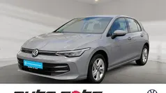 Gebraucht 2024 VW Golf VIII Life Limousine | 25.980 € (Guter Preis)