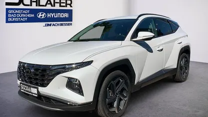Serenity white / mic Gebraucht 2023 Hyundai Tucson Trend SUV | 27.380 € (Guter Preis)