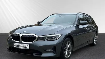 Mineralgrau metallic Gebraucht 2021 BMW 320 Sport Line Kombi | 23.778 € (Fairer Preis)