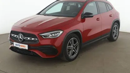 Gebraucht Mercedes GLA200 AMG line 163 PS (119 kW) 2020 Rot SUV