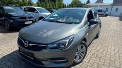 Grau Gebraucht 2021 Opel Astra Edition Limousine | 15.950 € (Fairer Preis)