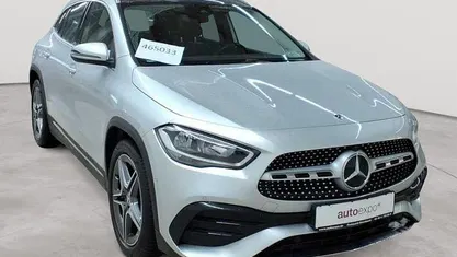 Iridiumsilber metallic Gebraucht 2022 Mercedes GLA200 AMG line SUV | 29.990 € (Fairer Preis)