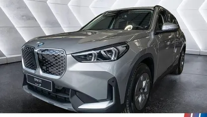 Neu BMW iX1 Performance 230 kW (313 PS) 2025 Silber SUV