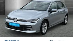 Oyster silver metallic Gebraucht 2024 VW Golf VIII Life Limousine | 26.990 € (Fairer Preis)