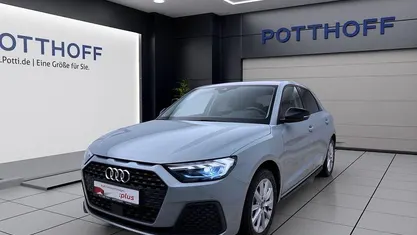 Gebraucht Audi A1 Sportback Ambiente 95 PS (69 kW) 2025 Pfeilgrau perleffekt Kleinwagen
