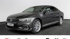 Grau Gebraucht 2020 VW Passat GTE Limousine | 29.860 € (Teuer)