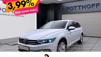 Weiss Gebraucht 2023 VW Passat Elegance Kombi | 27.997 € (Fairer Preis)
