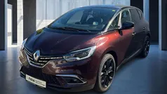 Rot Gebraucht 2021 Renault Scénic IV Black Edition Van / Kleinbus | 21.989 € (Fairer Preis)