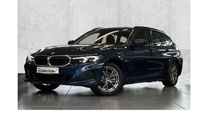 Gebraucht BMW 330e Sport Line 292 PS (214 kW) 2022 Kombi
