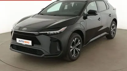 Gebraucht Toyota bZ4X Team 150 kW (204 PS) 2025 Schwarz SUV
