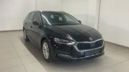 Gebraucht Skoda Octavia Style 150 PS (110 kW) 2022 Blackmagic perleffekt Kombi