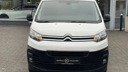 Używany Citroën Jumpy 150 KM (110 kW) 2019 Biały Minivan