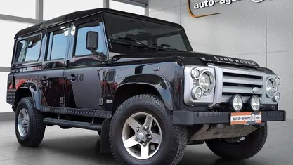 Gebraucht Land Rover Defender 201 PS (147 kW) 2008 Santorini black Kombi