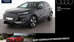 Grau Gebraucht 2024 Audi Q6 e-tron S-Line SUV | 64.980 € (Guter Preis)