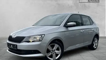 Gebraucht Skoda Fabia Cool Edition 60 PS (44 kW) 2016 Brilliantsilber metallic Limousine
