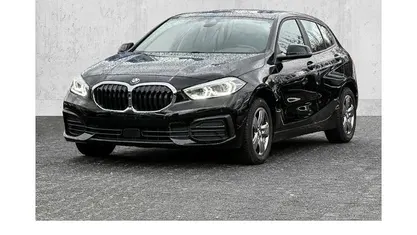 Schwarz Gebraucht 2022 BMW 118 Sport Line Kleinwagen | 21.890 € (Guter Preis)
