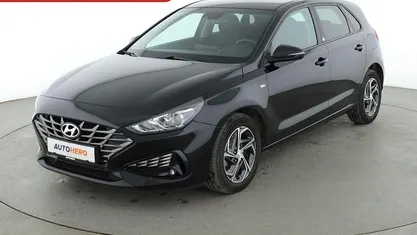 Gebraucht Hyundai i30 Intro Edition 159 PS (116 kW) 2021 Limousine