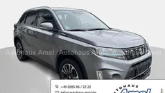 Grau Gebraucht 2021 Suzuki Vitara Comfort+ SUV | 22.490 € (Fairer Preis)