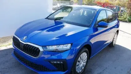 Neu Skoda Scala Selection 116 PS (85 kW) 2025 Raceblau metallic Kleinwagen