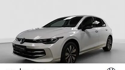 Pure white Gebraucht 2025 VW Golf Life Limousine | 29.950 € (Etwas zu teuer)