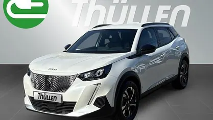 Weiß Gebraucht 2023 Peugeot e-2008 Allure SUV | 20.980 € (Fairer Preis)