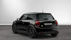 Schwarz Gebraucht 2022 Mini Cooper SE Classic Kleinwagen | 19.370 € (Fairer Preis)