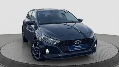 Gebraucht Hyundai i20 Trend 101 PS (74 kW) 2021 Kleinwagen
