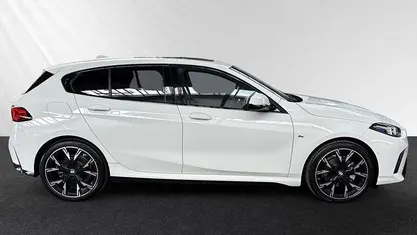 Gebraucht BMW 120 M Sport 163 PS (119 kW) 2025 Alpinweiss Kleinwagen