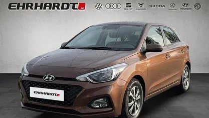 Cashmere brown metallic Gebraucht 2018 Hyundai i20 Trend Kleinwagen | 11.990 € (Fairer Preis)