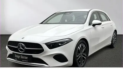 Gebraucht 2024 Mercedes A200 Progressive Limousine | 31.110 € (Fairer Preis)
