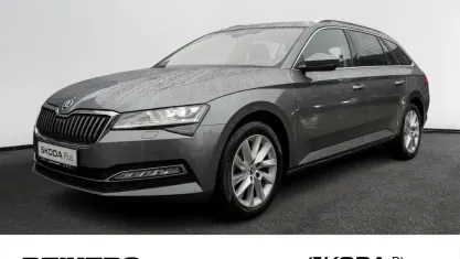 Gebraucht Skoda Superb Style 200 PS (147 kW) 2024 Grau Kombi