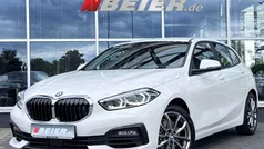 Alpinweiss iii Gebraucht 2023 BMW 120 Advantage Kleinwagen | 26.289 € (Fairer Preis)