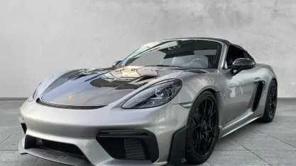 Neu Porsche 718 500 PS (367 kW) 2025 Silber Cabrio