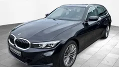 Schwarz Gebraucht 2023 BMW 320 Shadowline | 40.499 € (Fairer Preis)