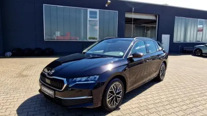 Gebraucht Skoda Octavia Tour 150 PS (110 kW) 2025 Schwarzmagic perleffekt Kombi