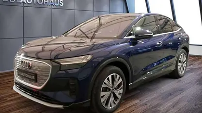Gebraucht Audi Q4 e-tron S-Line 150 kW (204 PS) 2023 Blau SUV