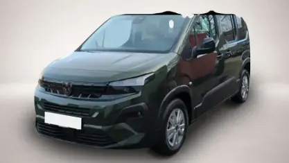 Gebraucht Peugeot Rifter Allure 131 PS (96 kW) 2026 Grün Van / Kleinbus