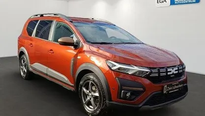 Gebraucht 2024 Dacia Jogger Extreme Van / Kleinbus | 20.990 € (Fairer Preis)
