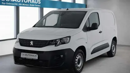 Gebraucht Peugeot Partner Premium 102 PS (75 kW) 2022 Weiß Van / Kleinbus