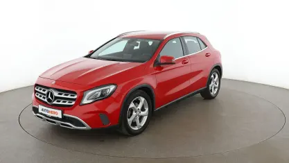 Gebraucht Mercedes GLA180 Urban 122 PS (89 kW) 2017 Rot SUV