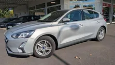 Silber, polarsilbermetallic Gebraucht 2022 Ford Focus Cool & Connect Limousine | 17.975 € (Superpreis)