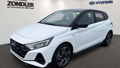 Neu Hyundai i20 N Line 101 PS (74 kW) 2025 Atlas white/ phantom black / s Limousine