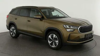Gold bronze metallic Neu 2025 Skoda Kodiaq Selection SUV | 48.045 € (Guter Preis)