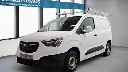 Gebraucht Opel Combo Edition 110 PS (80 kW) 2021 Weiß Van