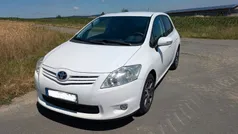 Weiß Gebraucht 2010 Toyota Auris Life+ Limousine | 5.495 € (Fairer Preis)
