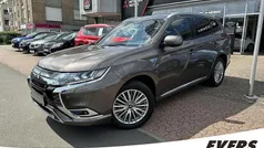 Gebraucht 2020 Mitsubishi Outlander P-HEV Top Limousine | 26.950 € (Etwas zu teuer)