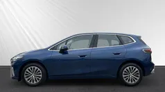 Blau Gebraucht 2022 BMW 218 Active Tourer Luxury Line Van / Kleinbus | 25.288 € (Fairer Preis)