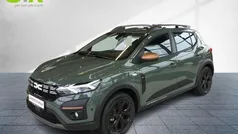 Safarigrüngrau (grau) Gebraucht 2024 Dacia Sandero Extreme Kleinwagen | 17.490 € (Fairer Preis)